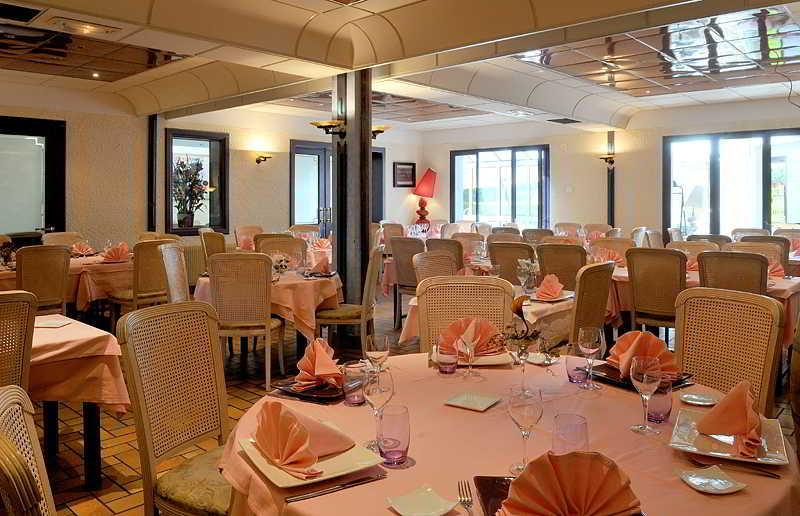 Hotel Les Peyrieres Olemps 외부 사진