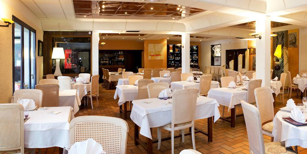 Hotel Les Peyrieres Olemps 외부 사진