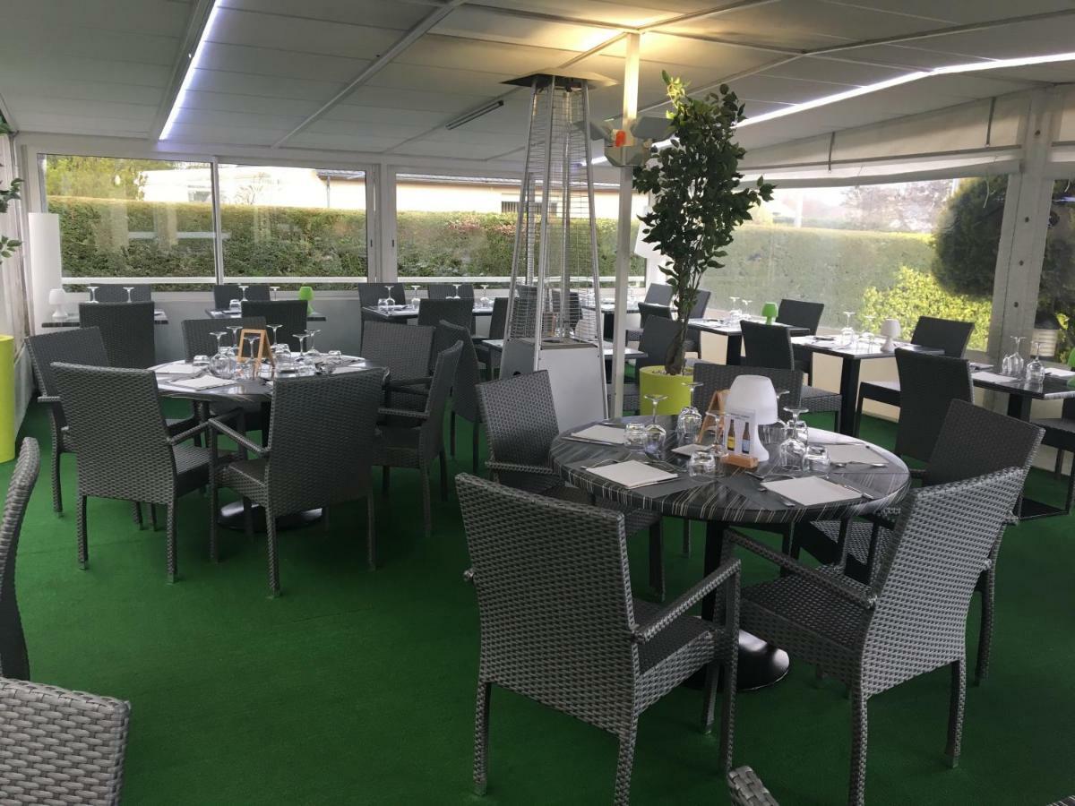 Hotel Les Peyrieres Olemps 외부 사진